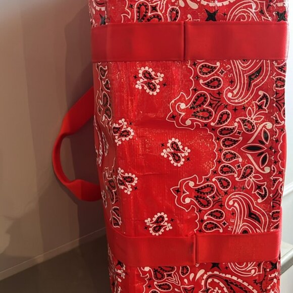 Supreme SS/21 Red Bandana Tarp Large Duffle Bag